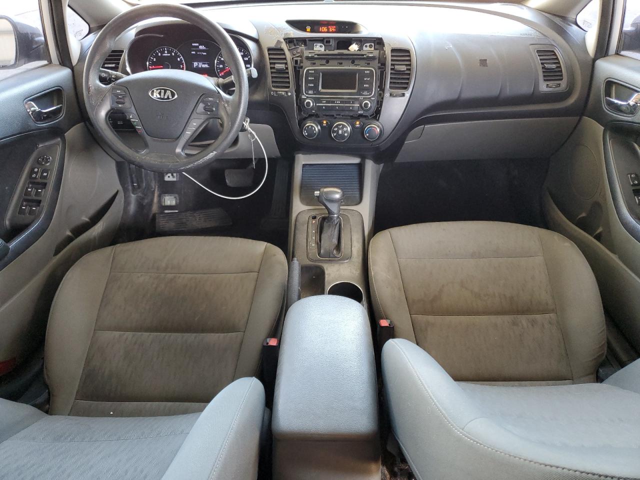 2016 Kia Forte - Image 8