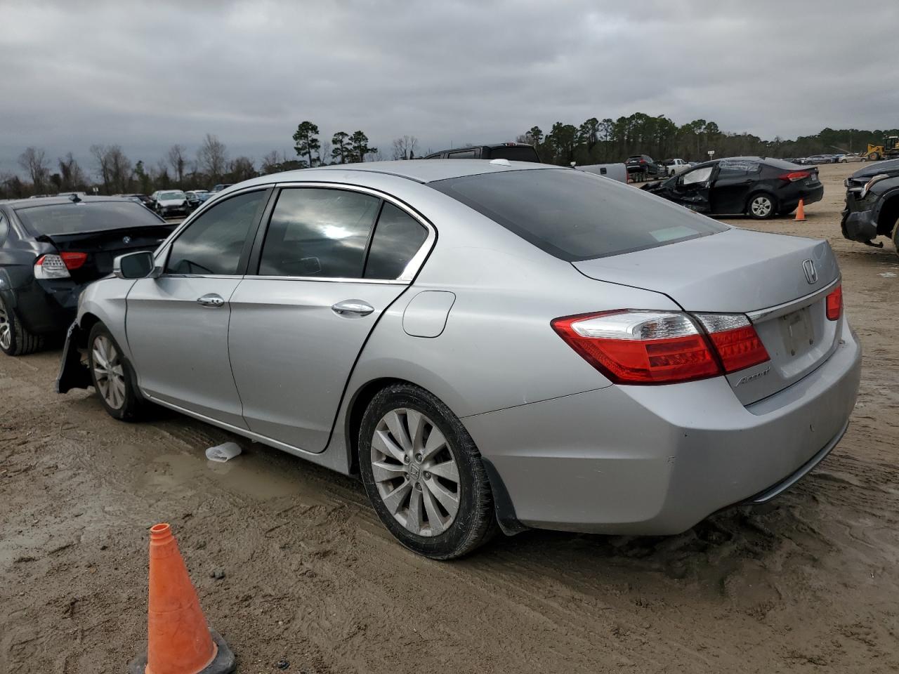 2015 Honda Accord - Image 2