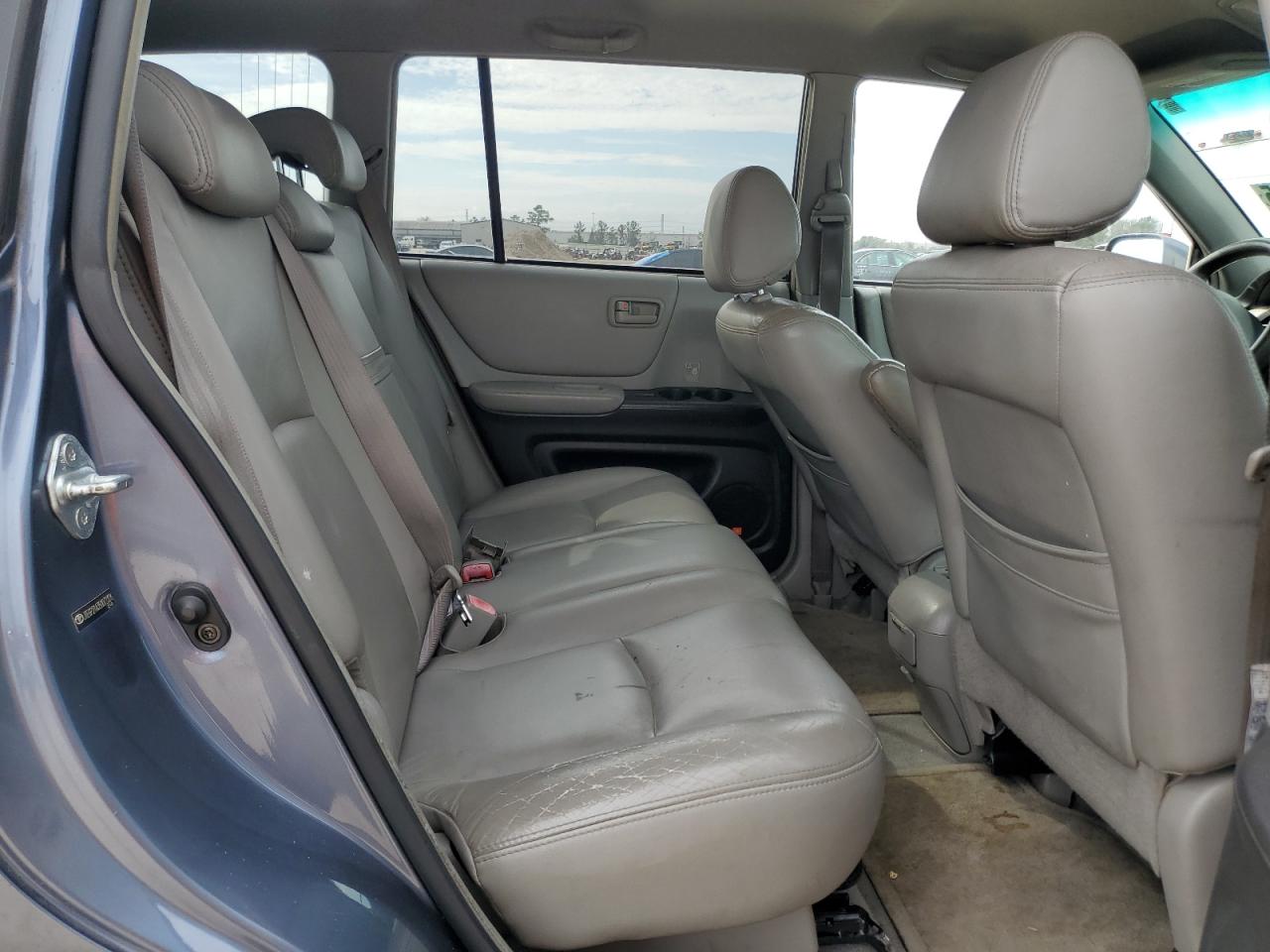 2005 Toyota Highlander - Image 11