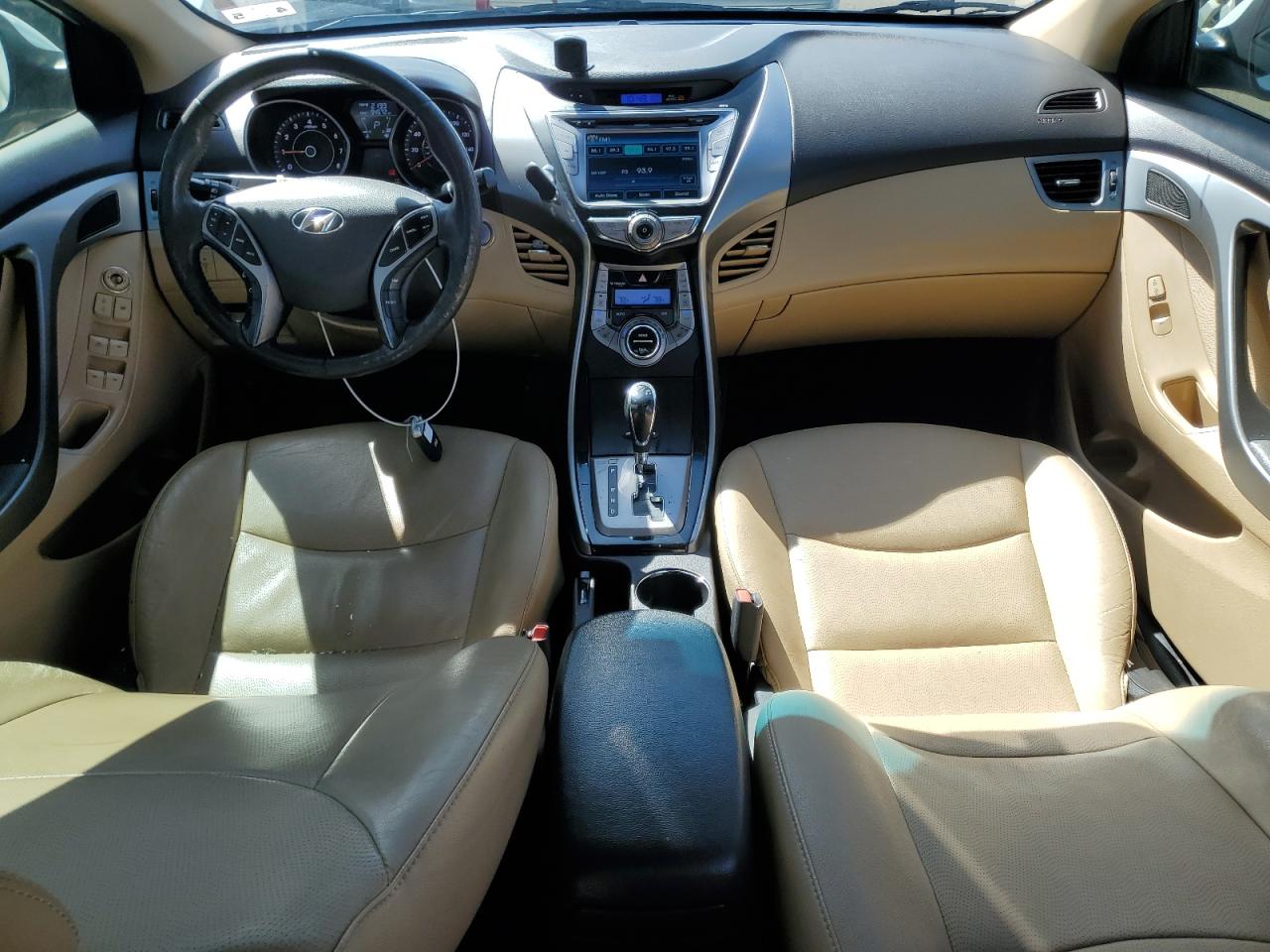 2013 Hyundai Elantra - Image 8