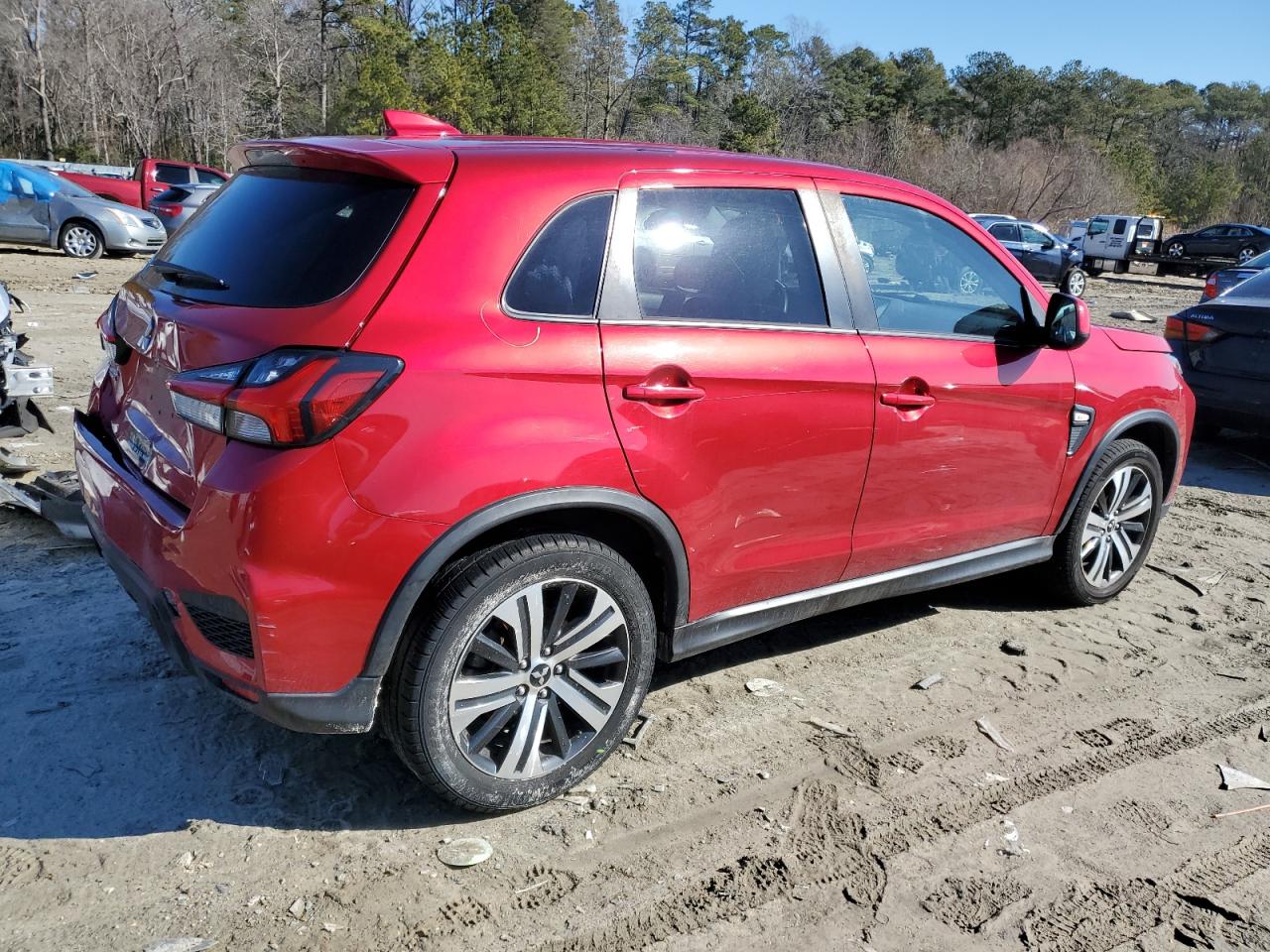 2020 Mitsubishi Outlander - Image 3