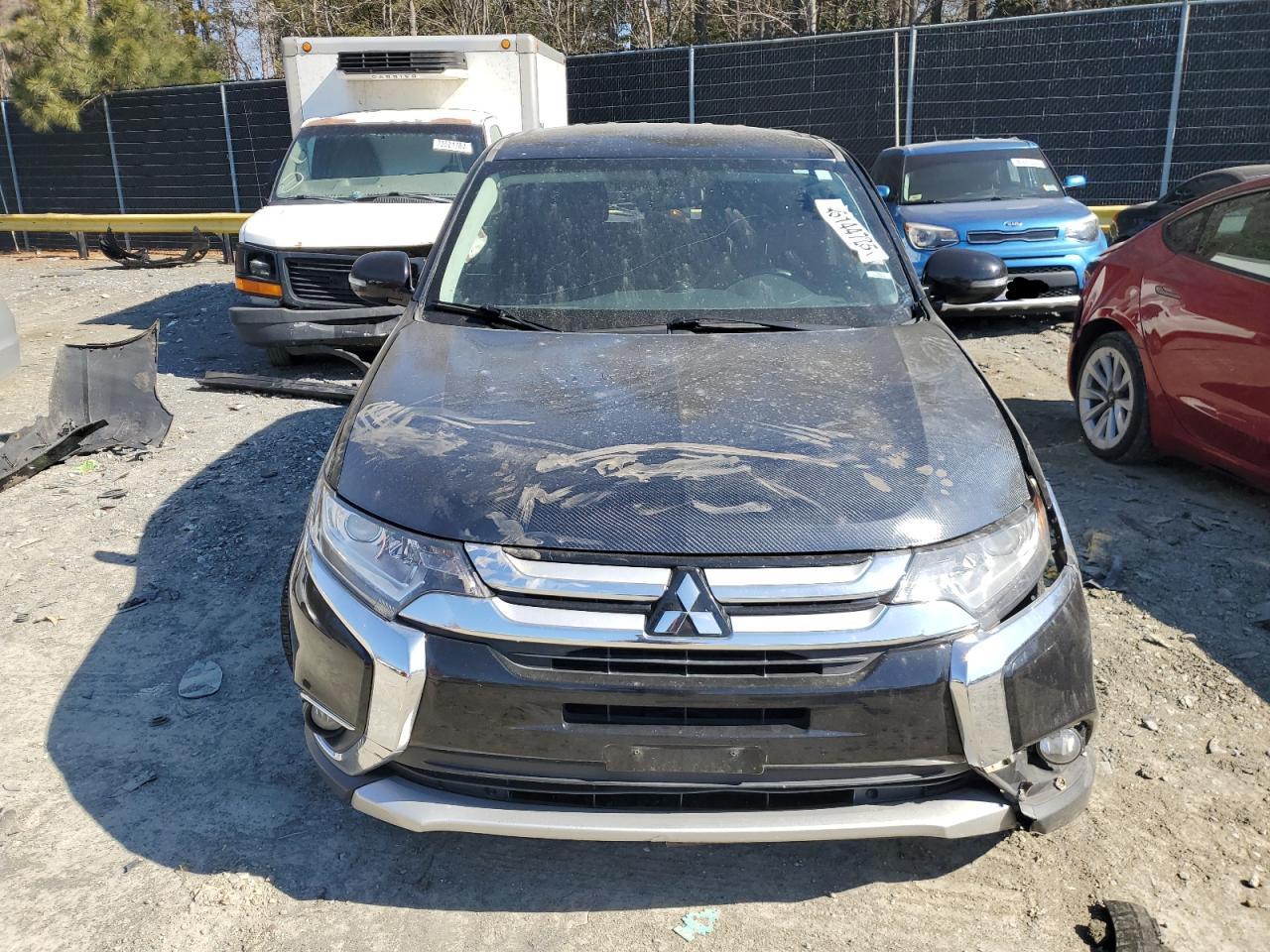 2016 Mitsubishi Outlander - Image 5