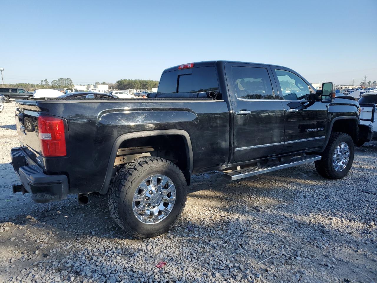 2017 GMC Sierra - Image 3