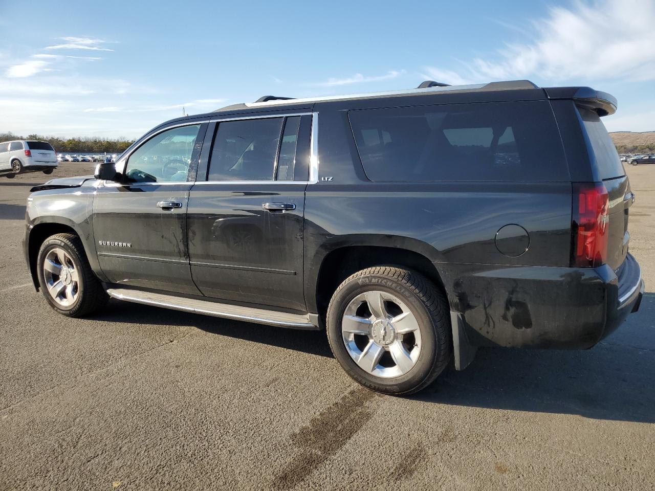 2015 Chevrolet Suburban - Image 2