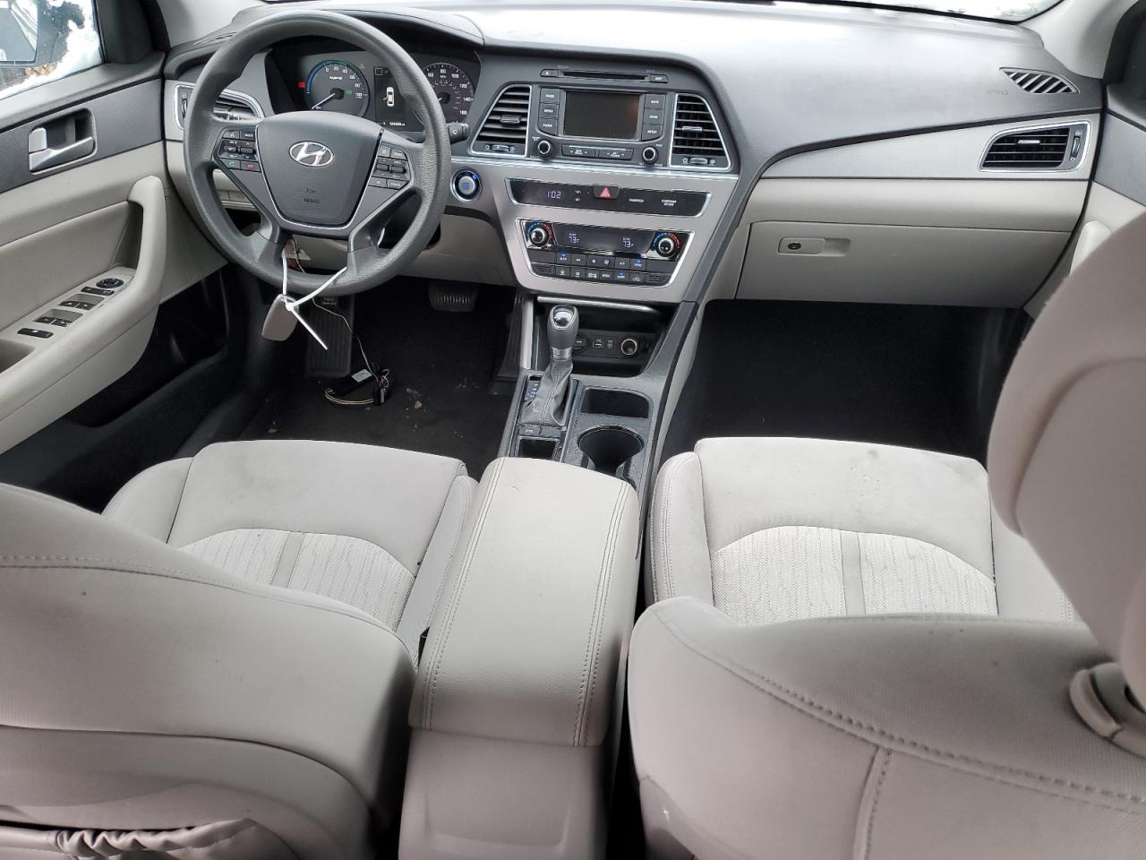 2016 Hyundai Sonata Hybrid VIN: KMHE24L14GA031277 Lot: 44124575