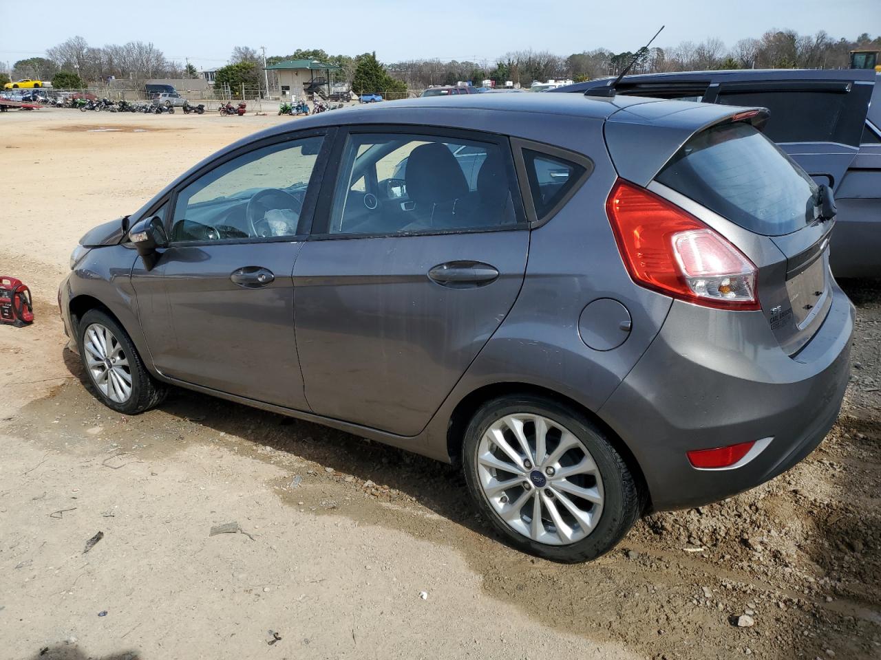 2014 Ford Fiesta - Image 2