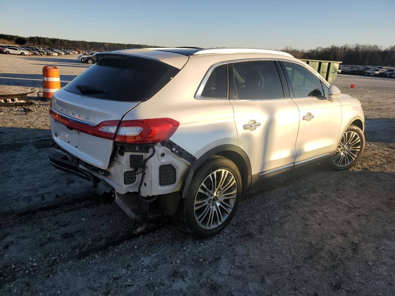 2016 Lincoln MKX - Image 3