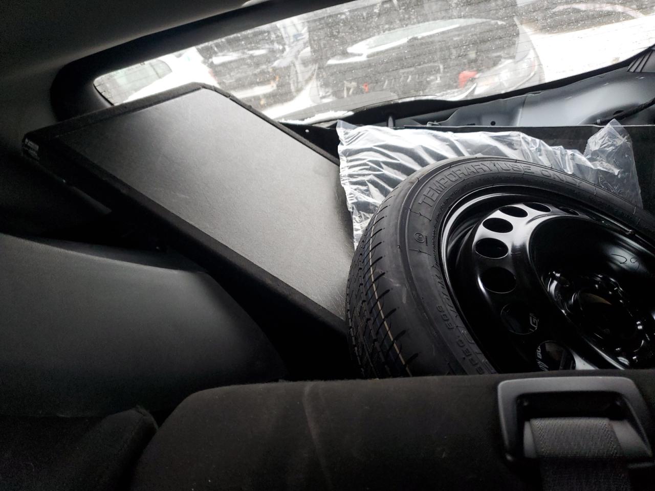 2021 GMC Terrain - Image 13