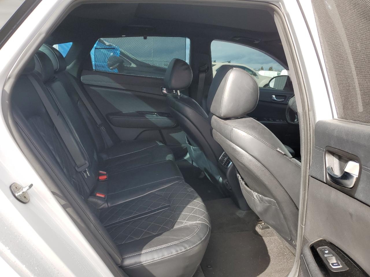 2018 Kia Optima - Image 10
