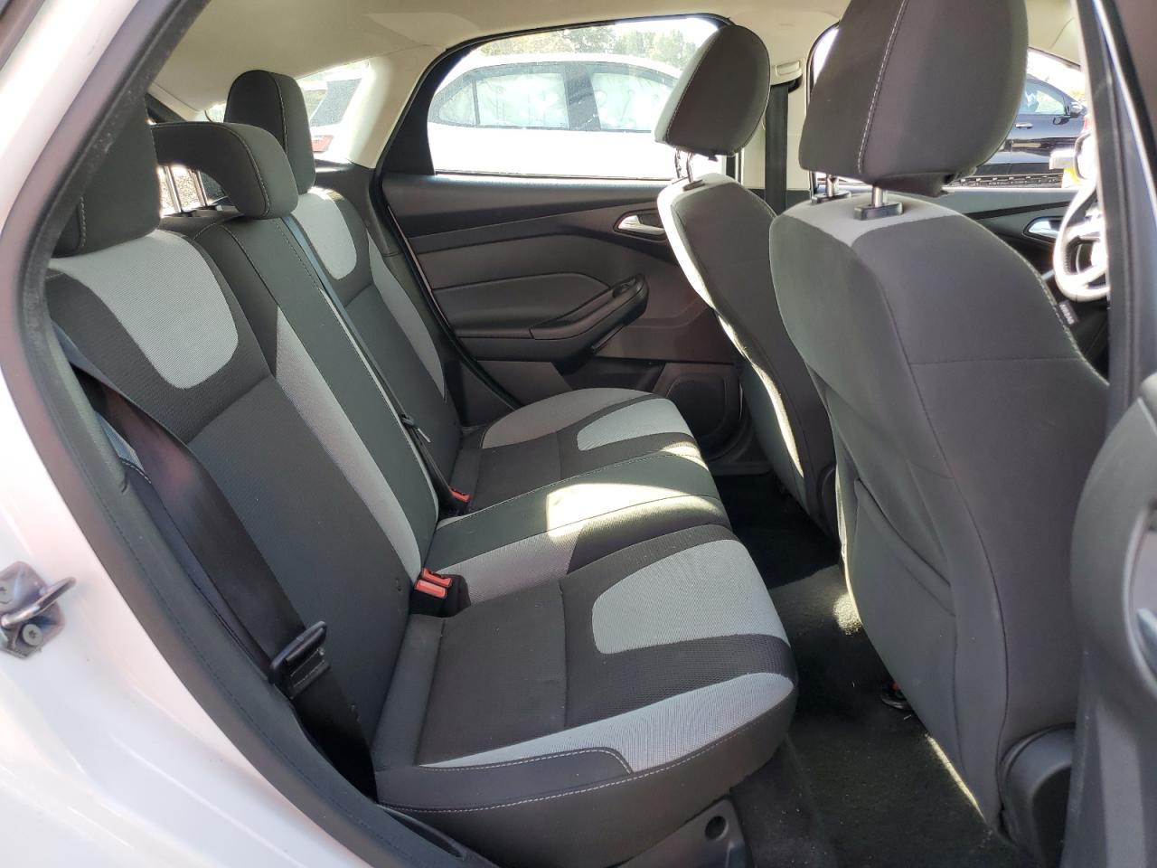 2012 Ford Focus - Image 11
