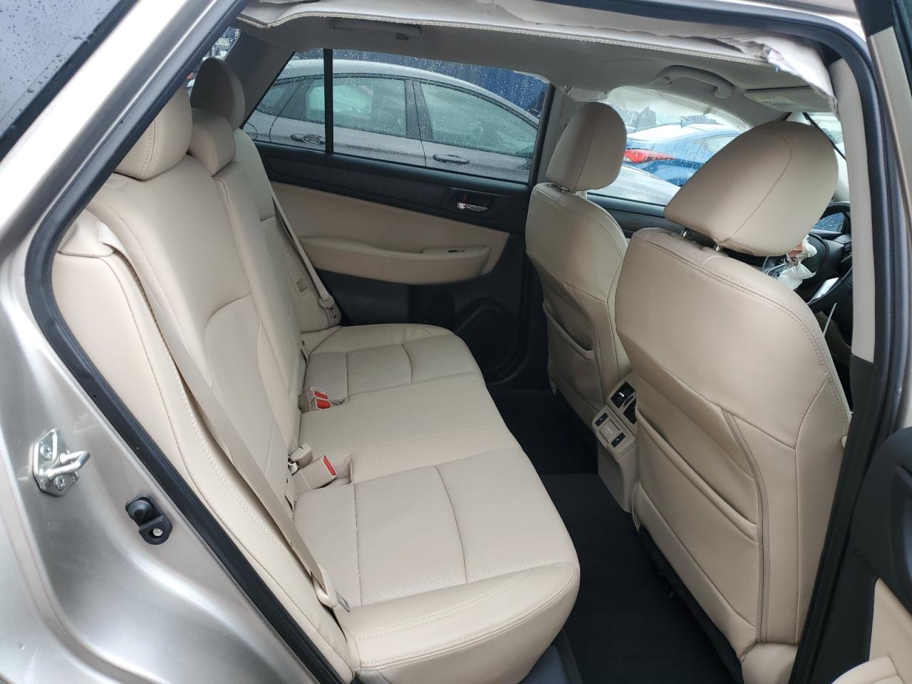 2018 Subaru Outback - Image 11