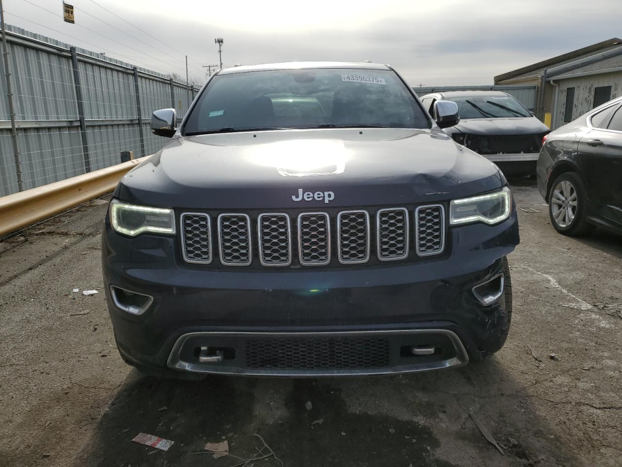 2017 Jeep Grand Cherokee - Image 5