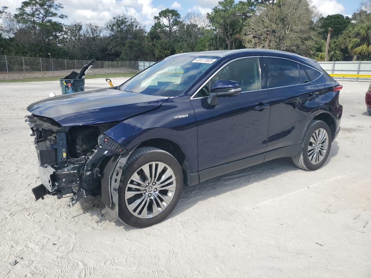 2021 Toyota Venza - Image 1