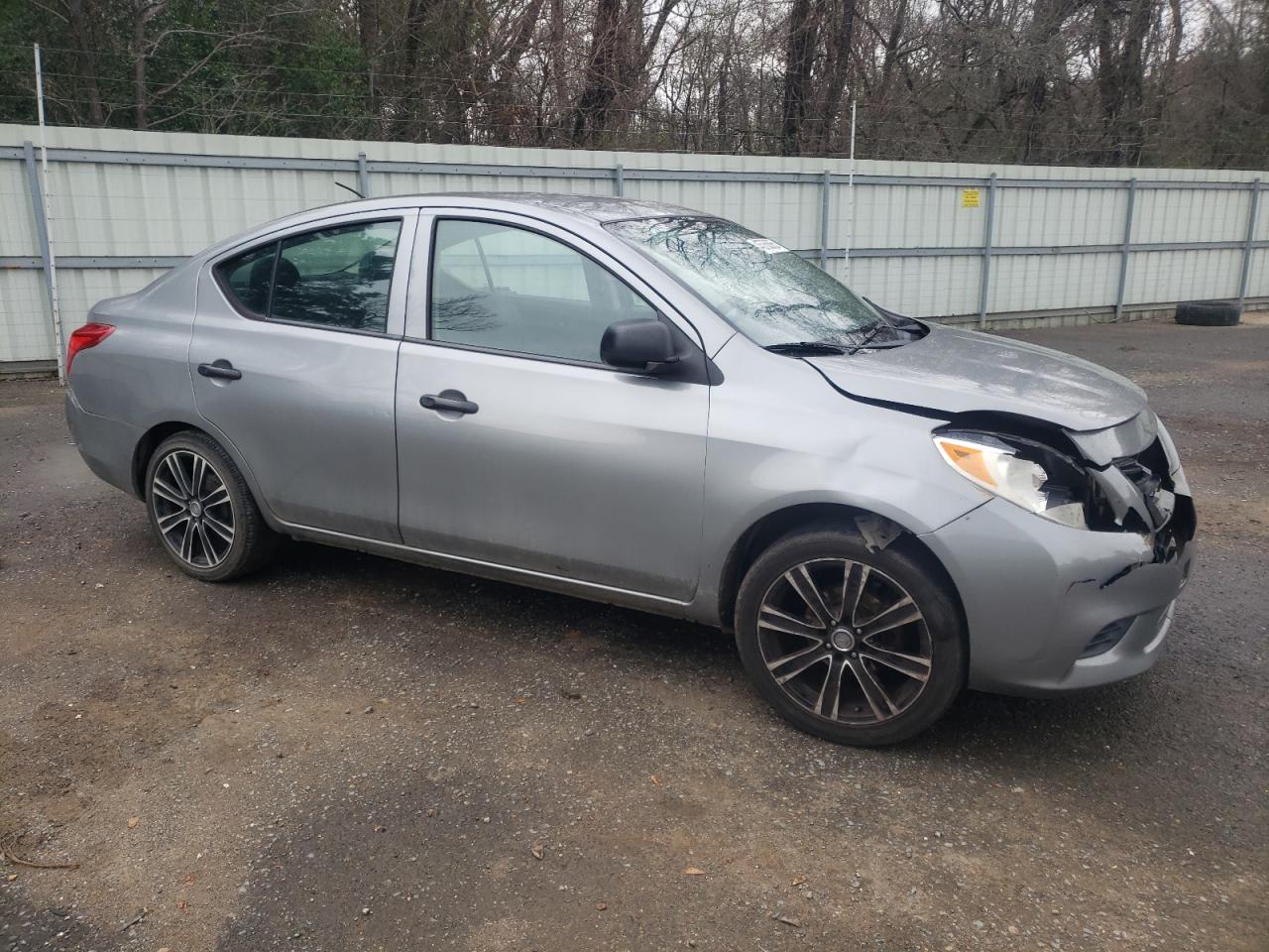 2014 Nissan Versa - Image 4