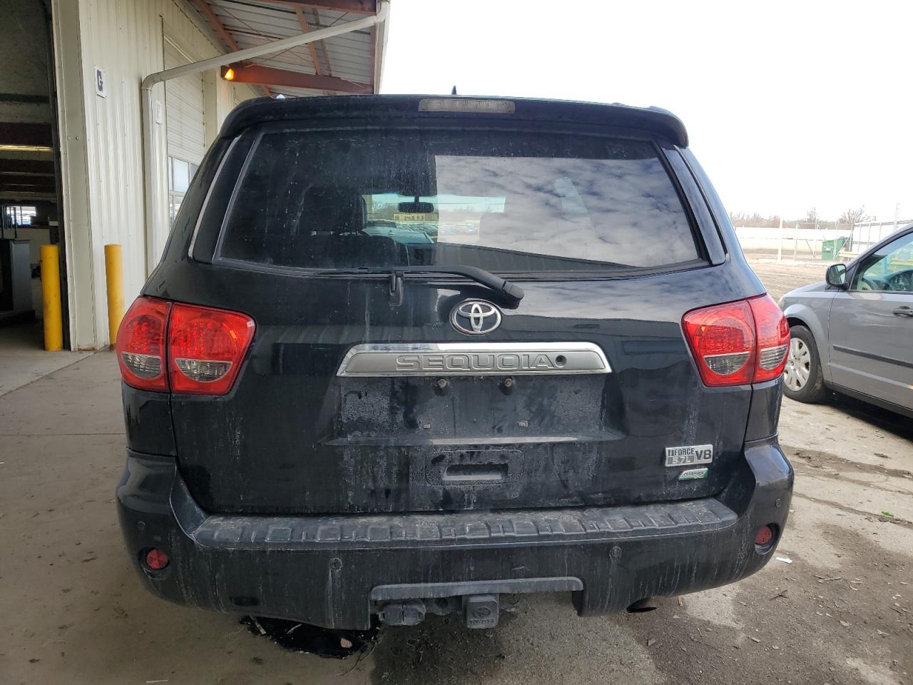 2014 Toyota Sequoia - Image 6