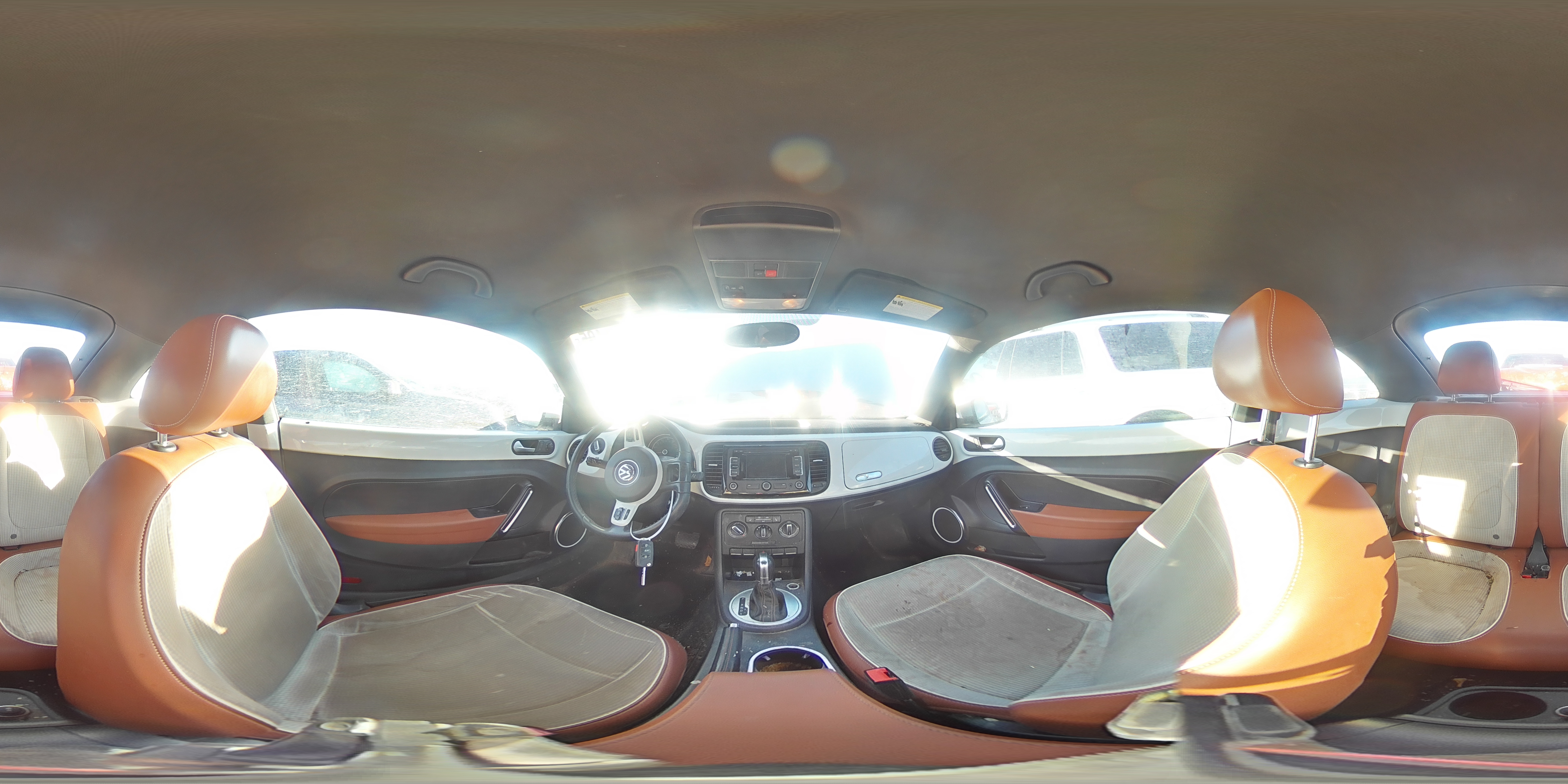 2015 Volkswagen Beetle - Image 13