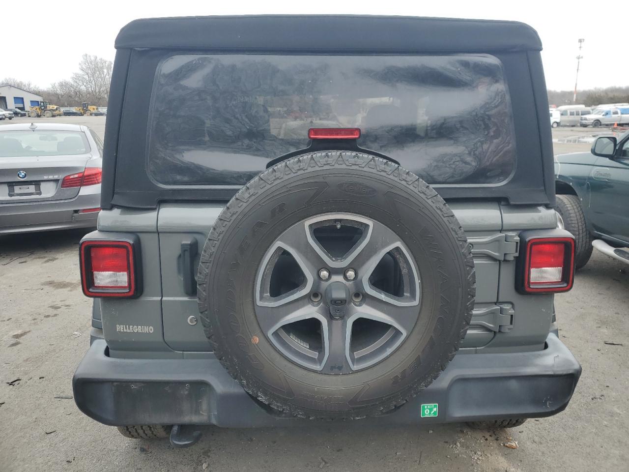 2019 Jeep Wrangler - Image 6