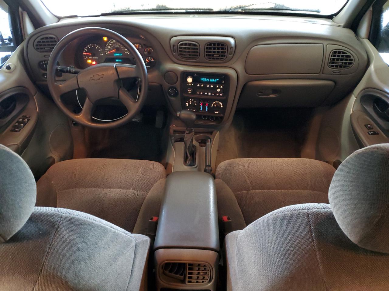 2004 Chevrolet TrailBlazer - Image 8