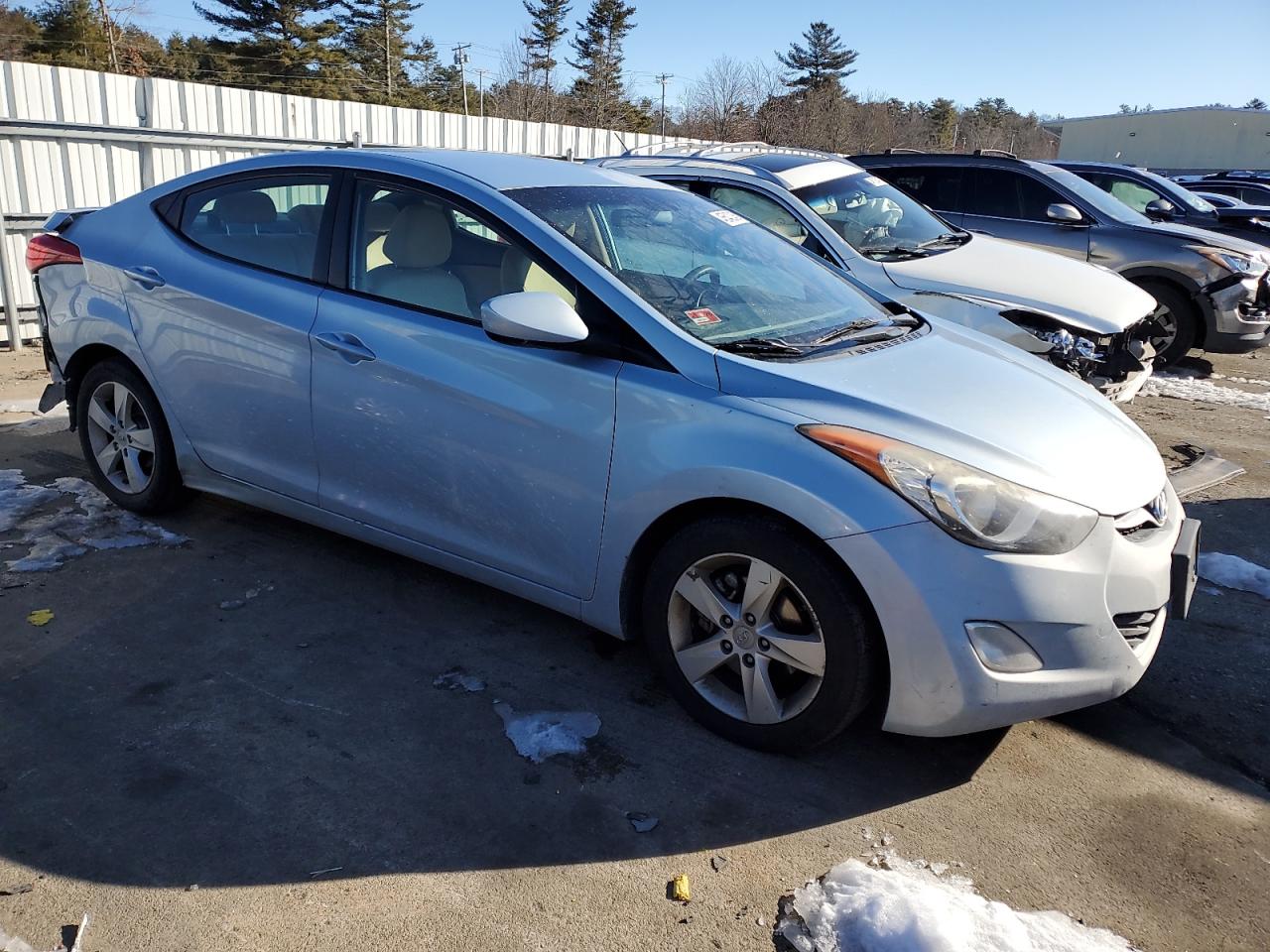 2012 Hyundai Elantra - Image 4