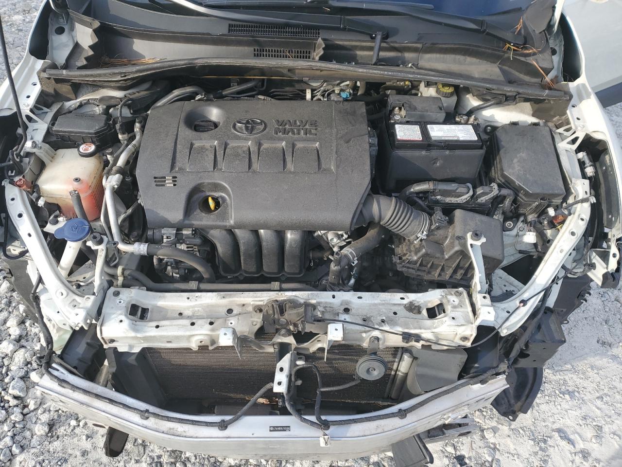 2018 Toyota C-HR - Image 11
