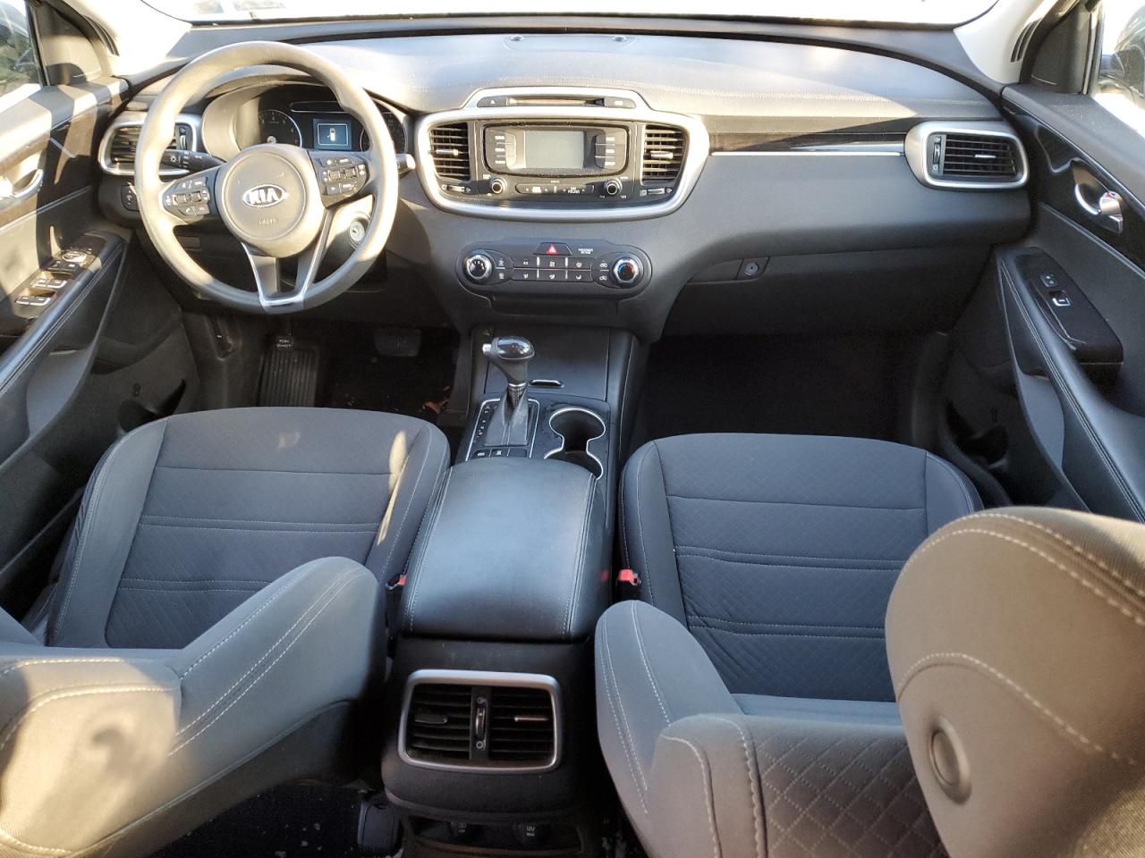 2017 Kia Sorento - Image 8