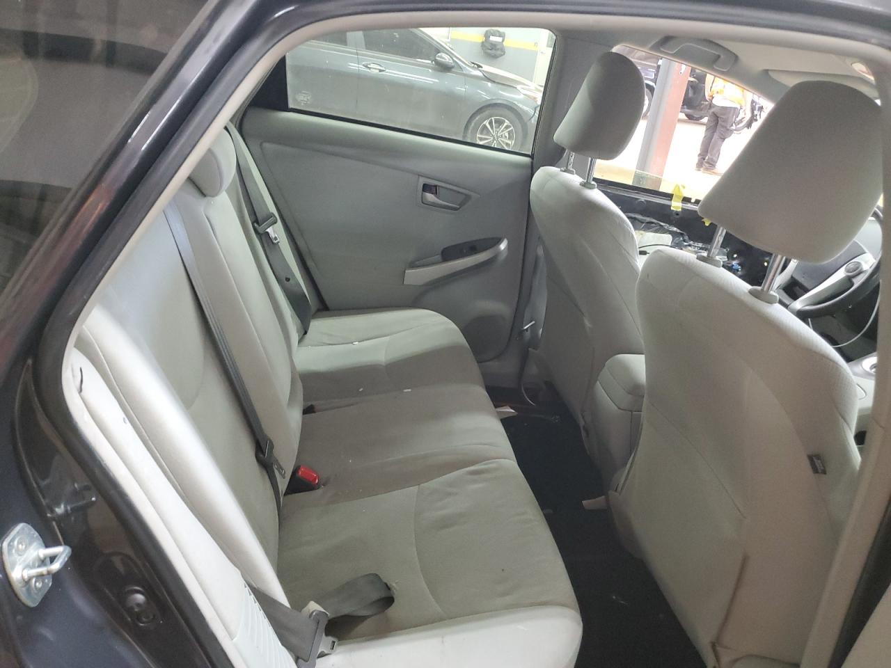 2013 Toyota Prius - Image 10