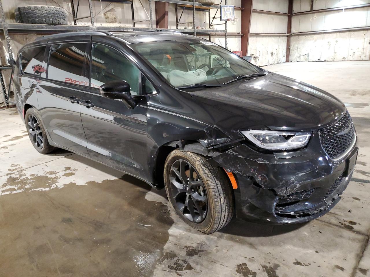 2022 Chrysler Pacifica - Image 4