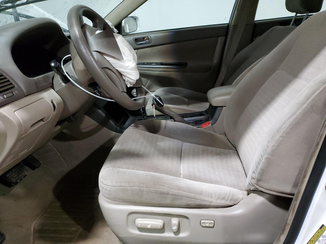2006 Toyota Camry - Image 7
