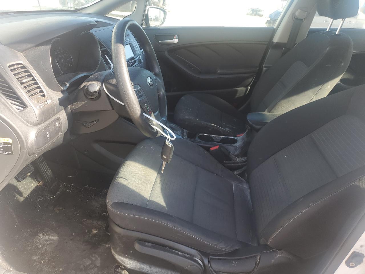 2017 Kia Forte - Image 7