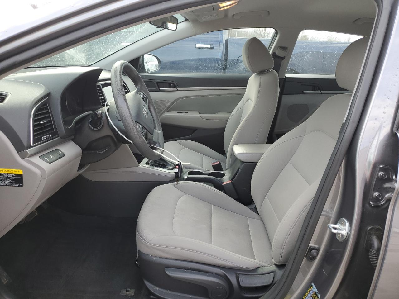 2018 Hyundai Elantra - Image 7