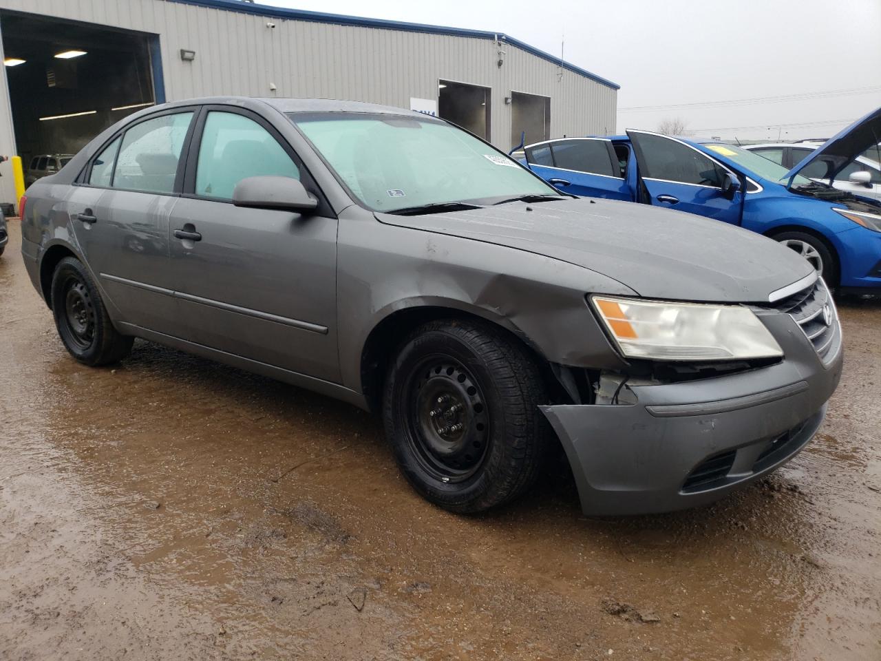 2010 Hyundai Sonata - Image 4