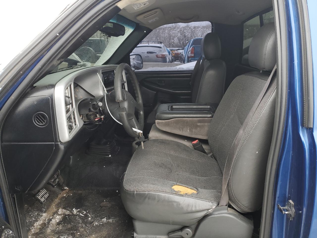 2003 Chevrolet Silverado - Image 7