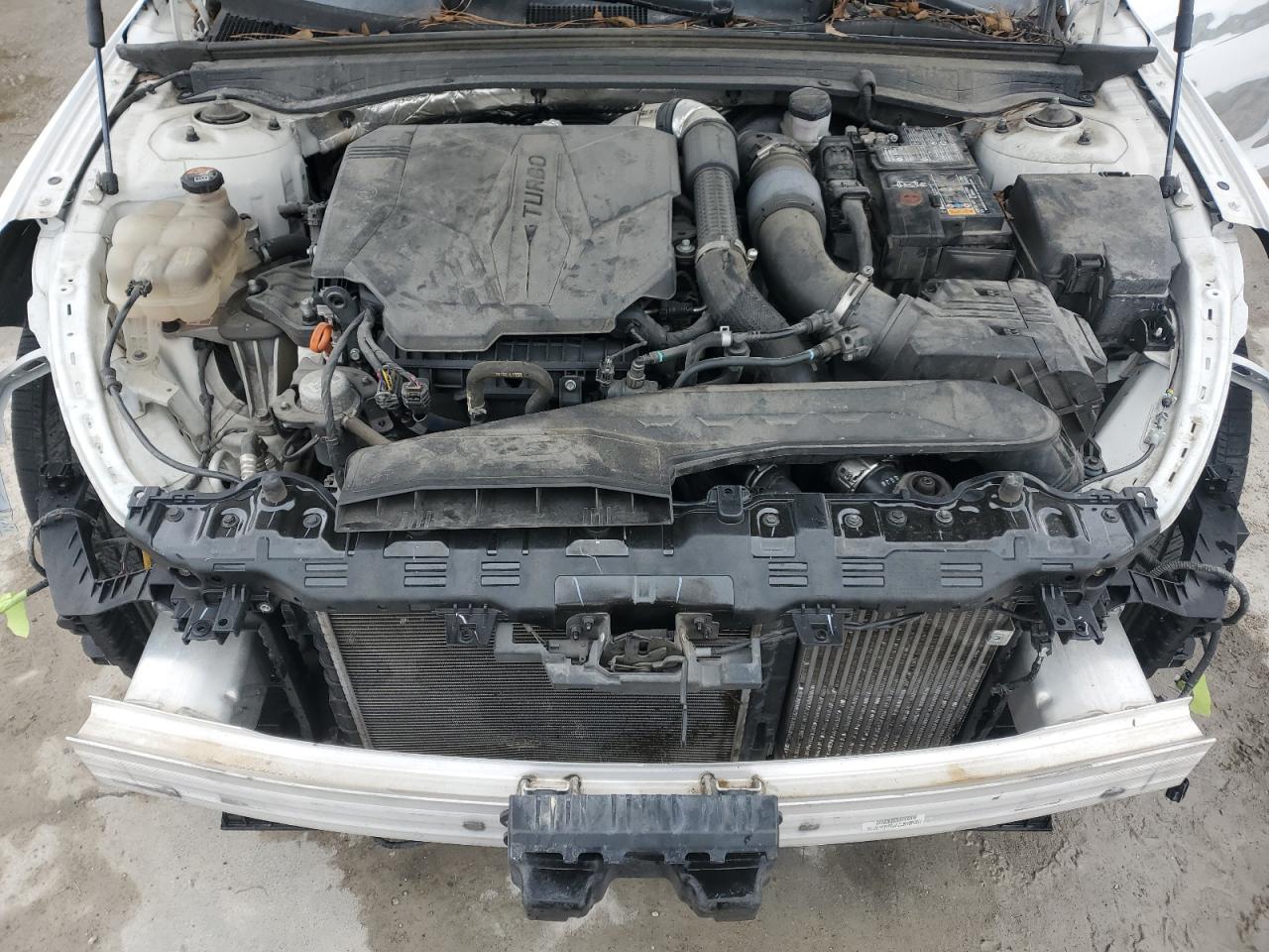 2022 Kia K5 - Image 11