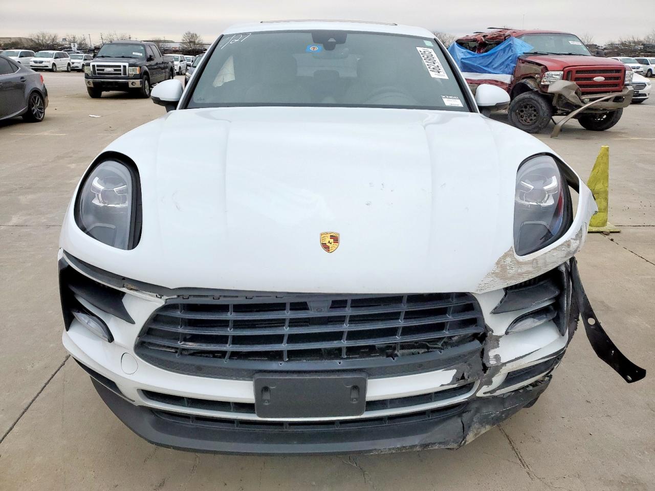 2021 Porsche Macan - Image 5