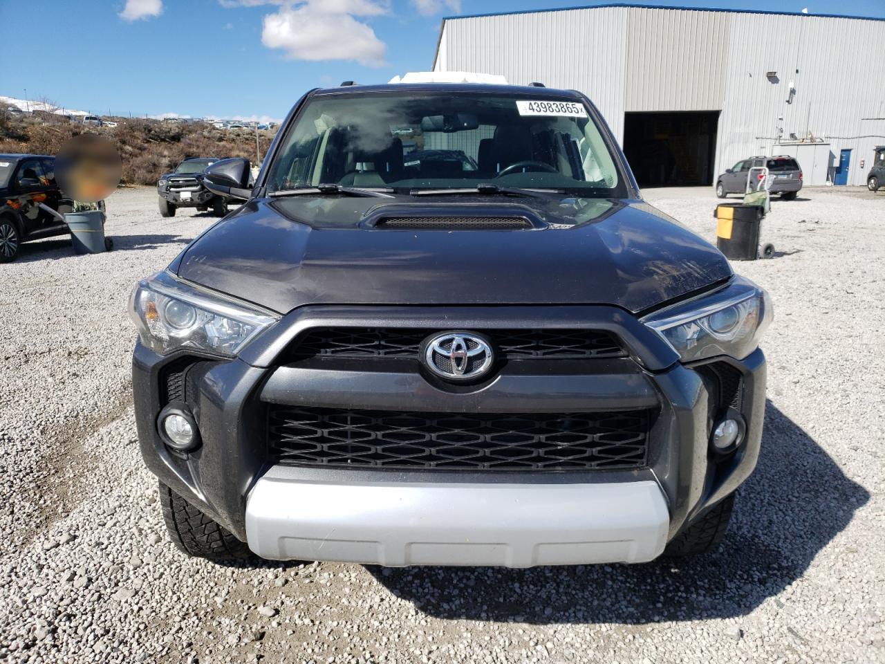 2016 Toyota 4Runner - Image 5