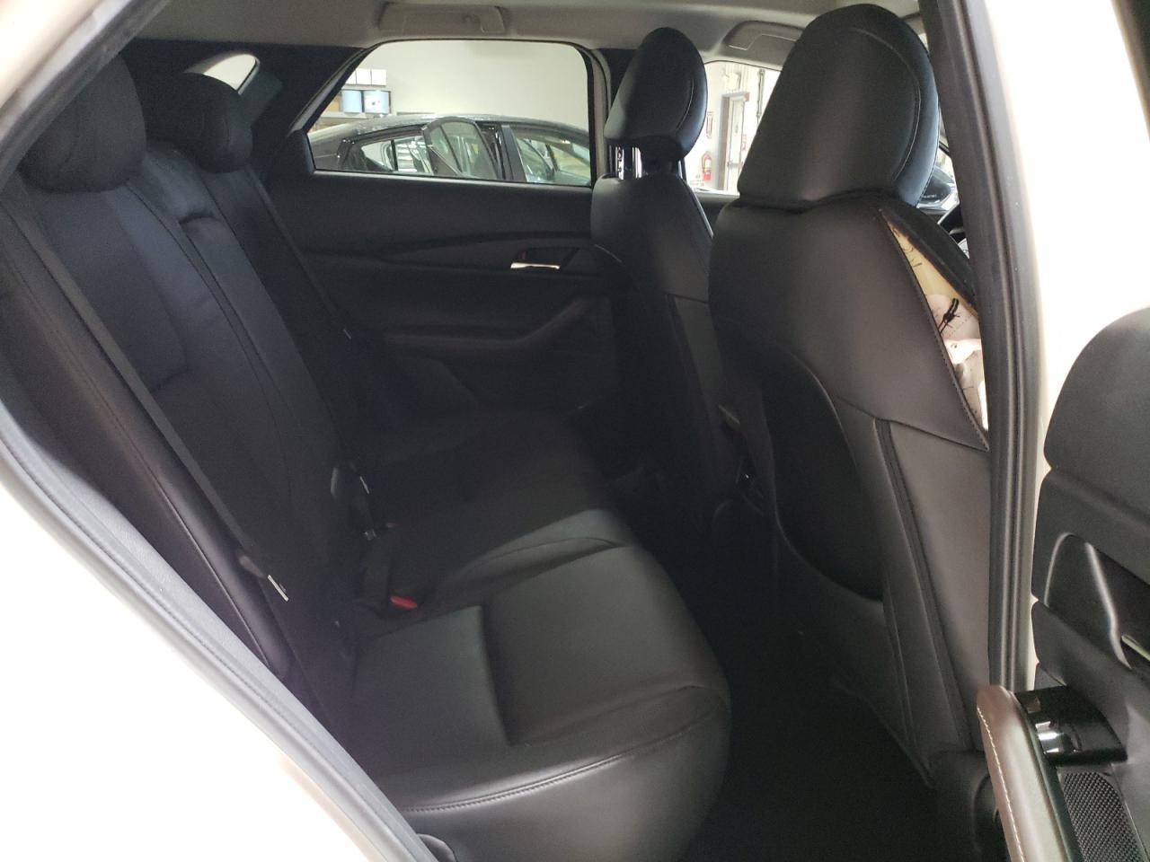 2022 Mazda CX-30 - Image 11
