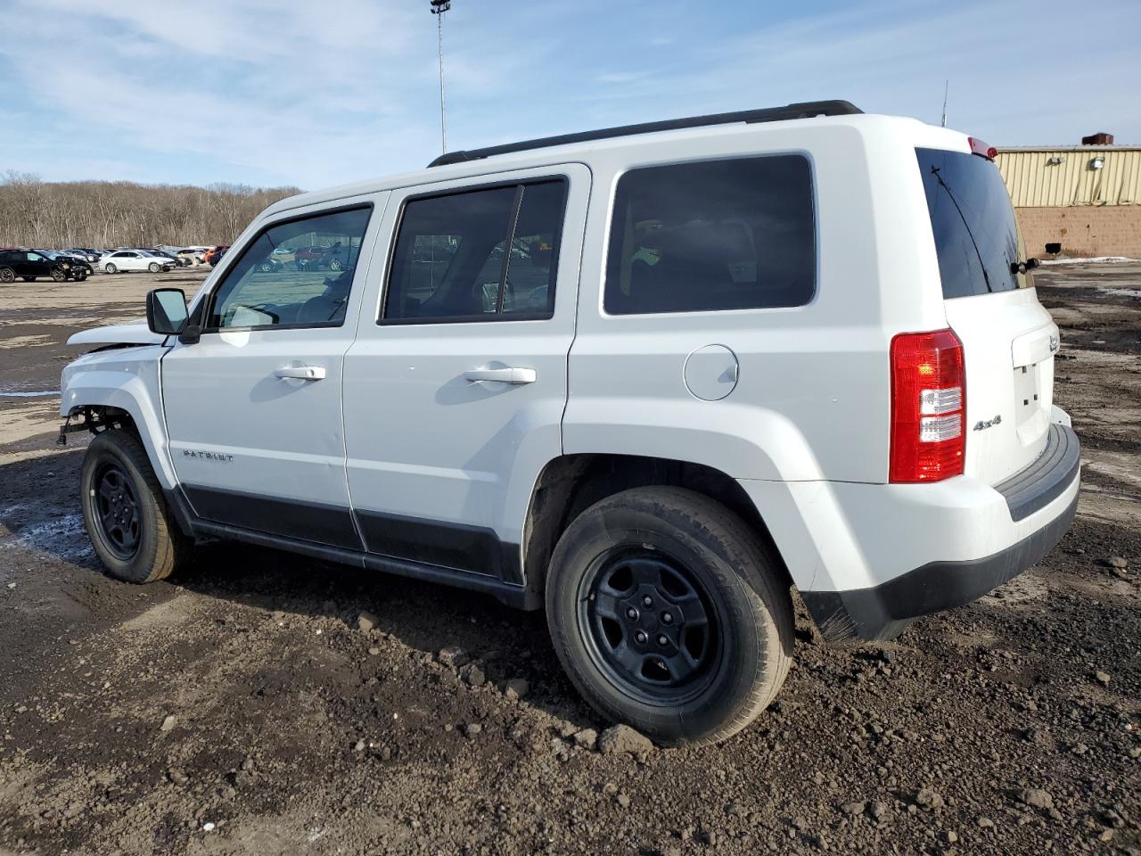 2016 Jeep Liberty (Patriot) - Image 2