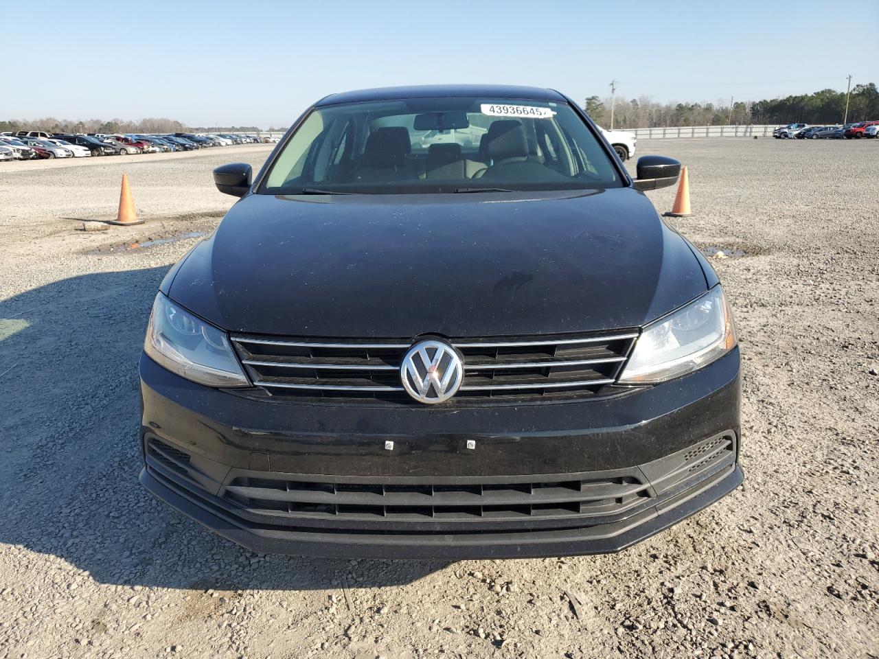 2017 Volkswagen Jetta - Image 5