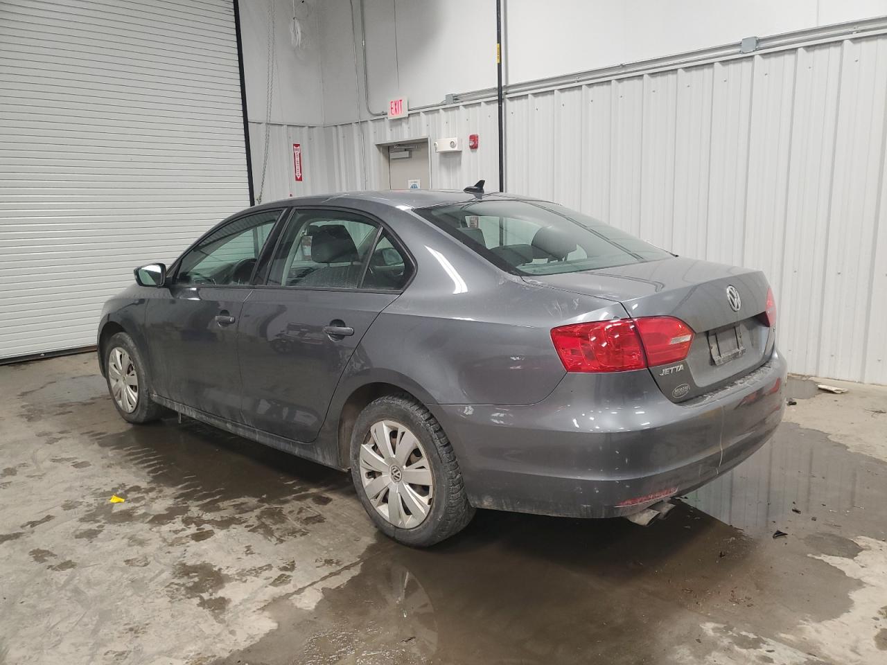 2014 Volkswagen Jetta - Image 2