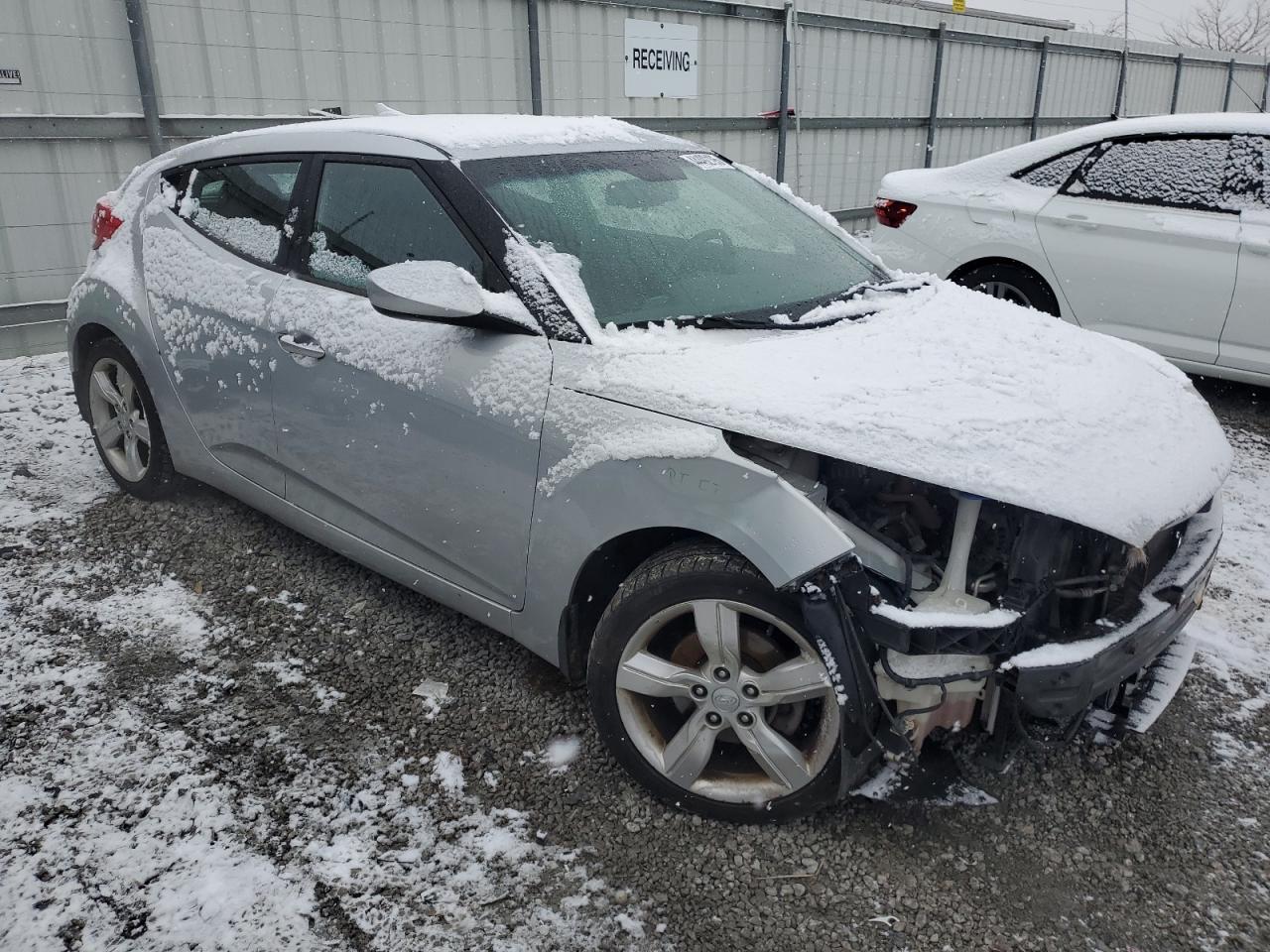 2013 Hyundai Veloster - Image 4