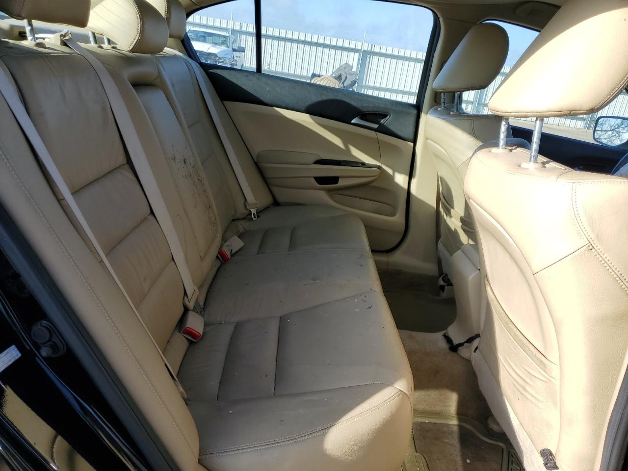 2011 Honda Accord - Image 10