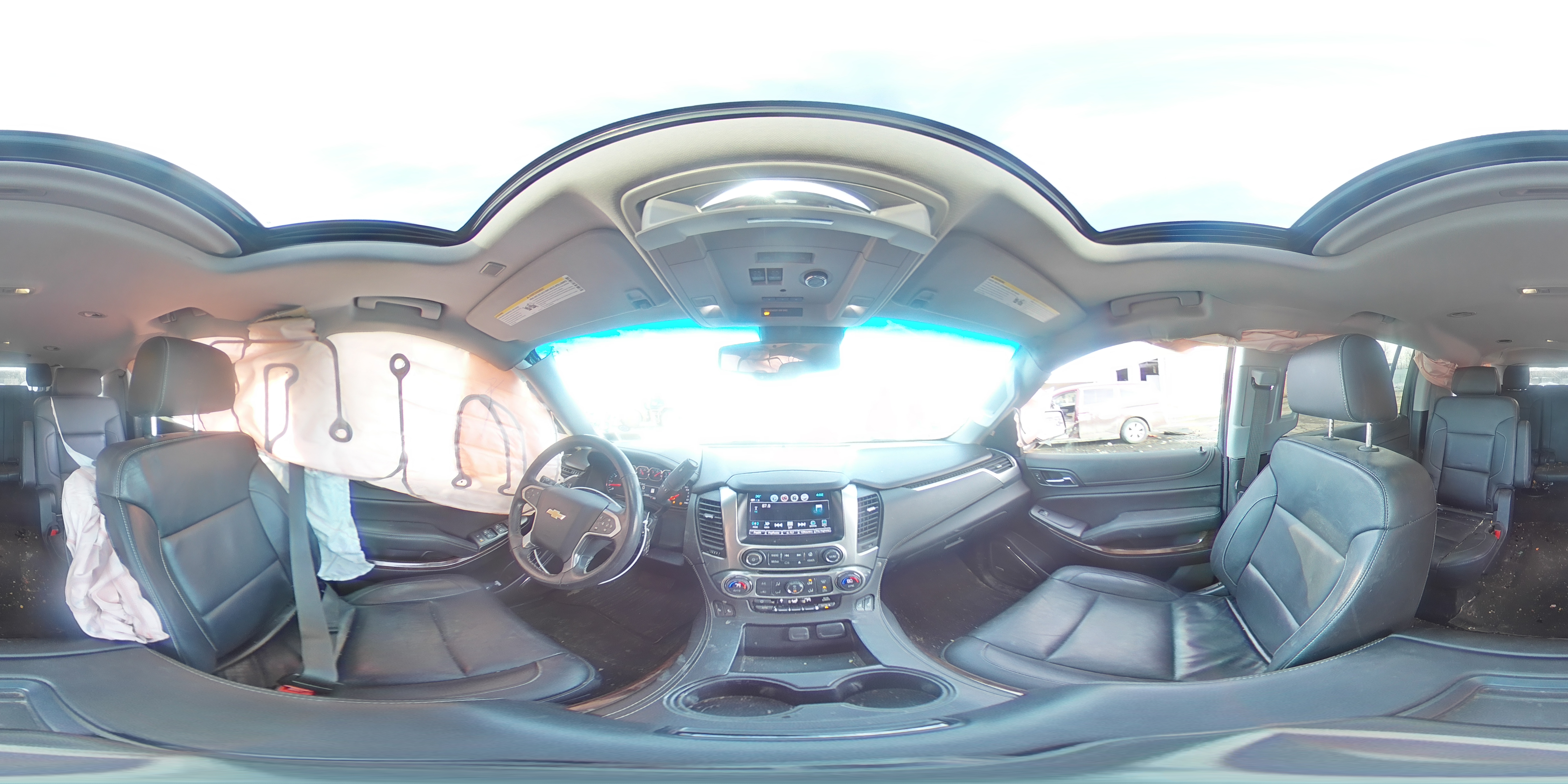 2018 Chevrolet Suburban - Image 14