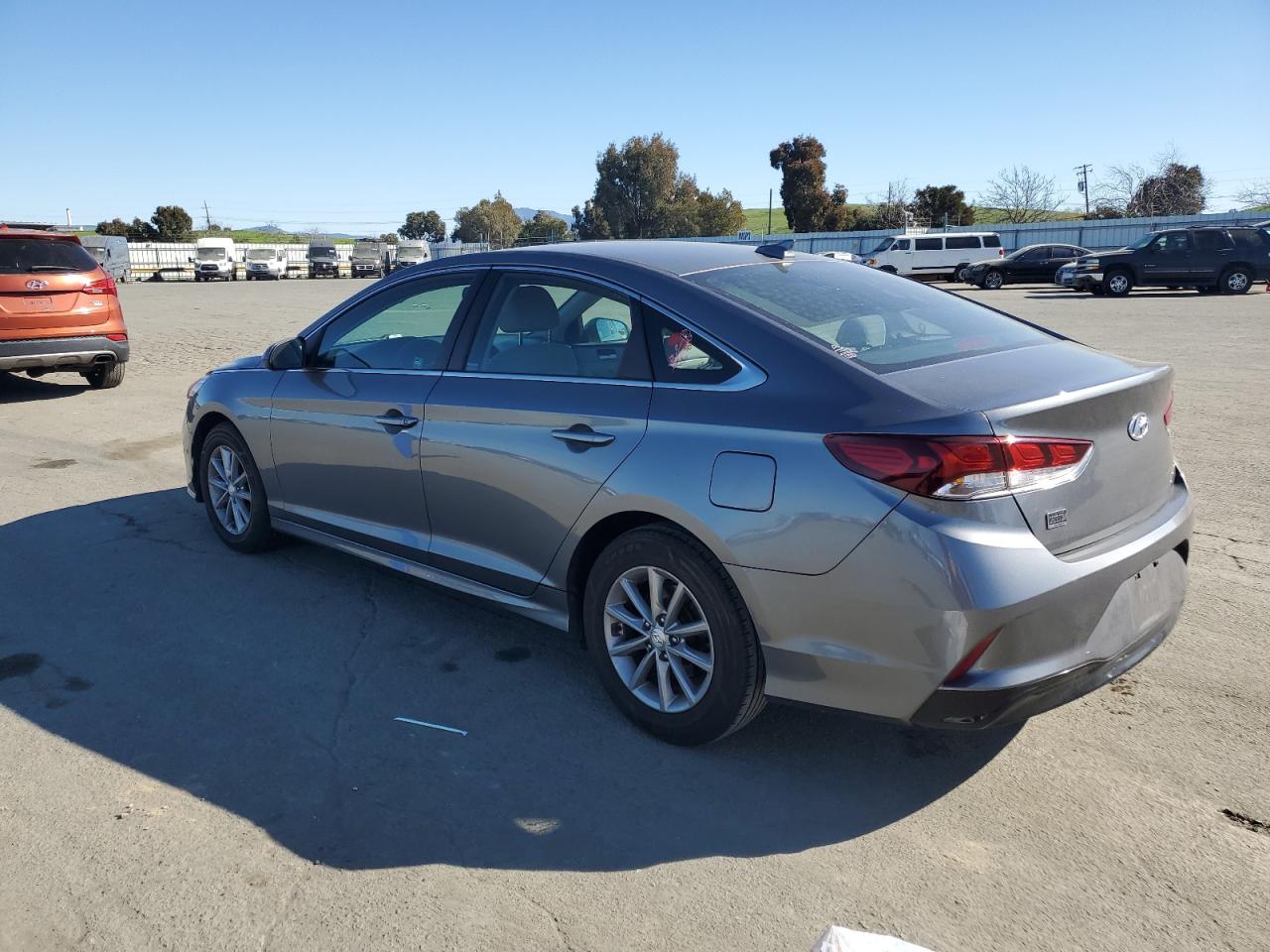 2018 Hyundai Sonata - Image 2