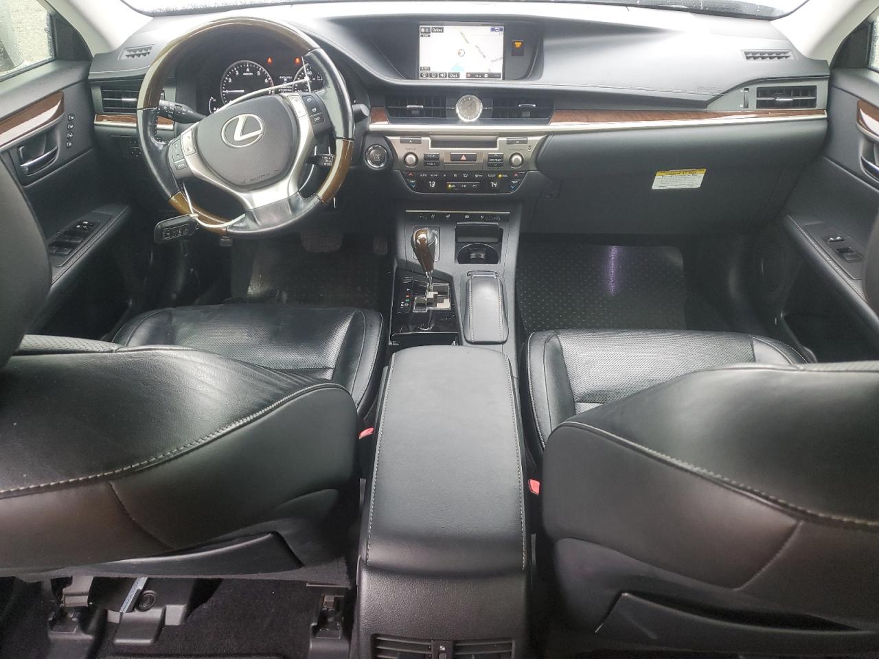 2015 Lexus ES - Image 8