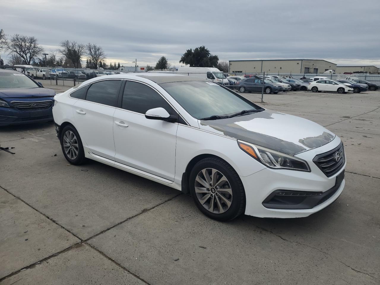 2017 Hyundai Sonata - Image 4