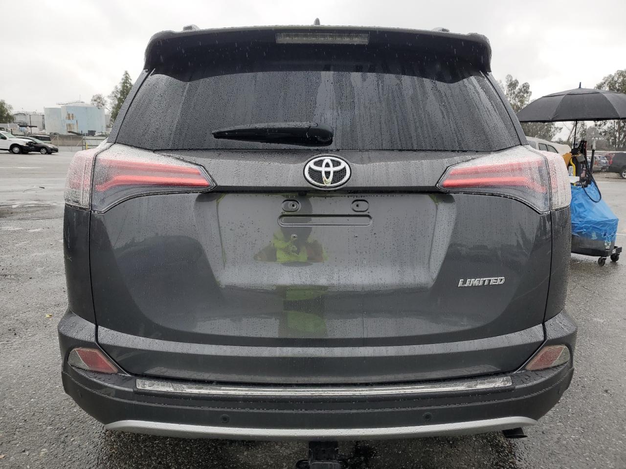 2016 Toyota RAV 4 - Image 6