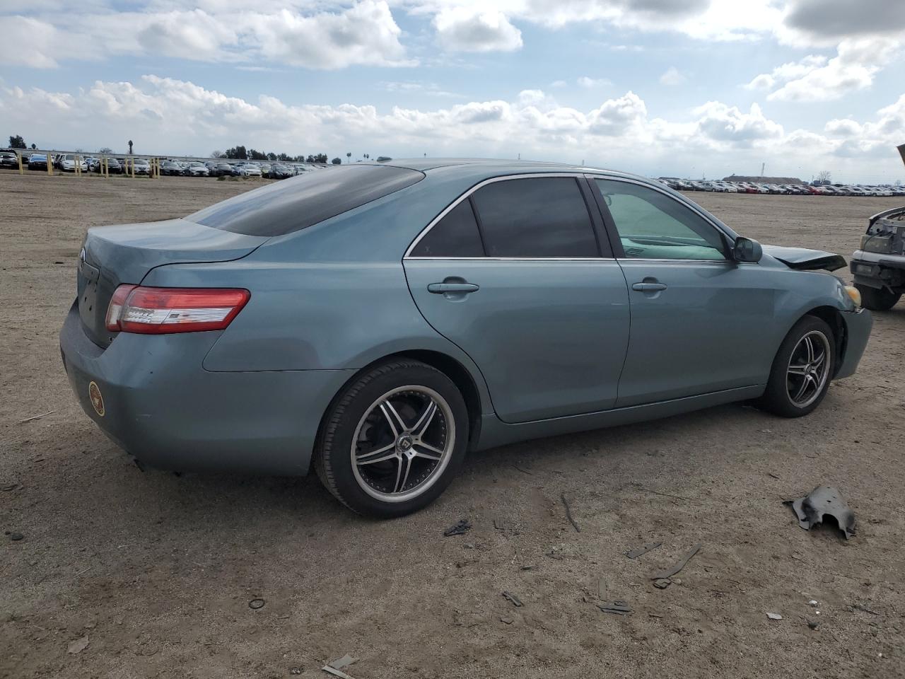 2011 Toyota Camry - Image 3