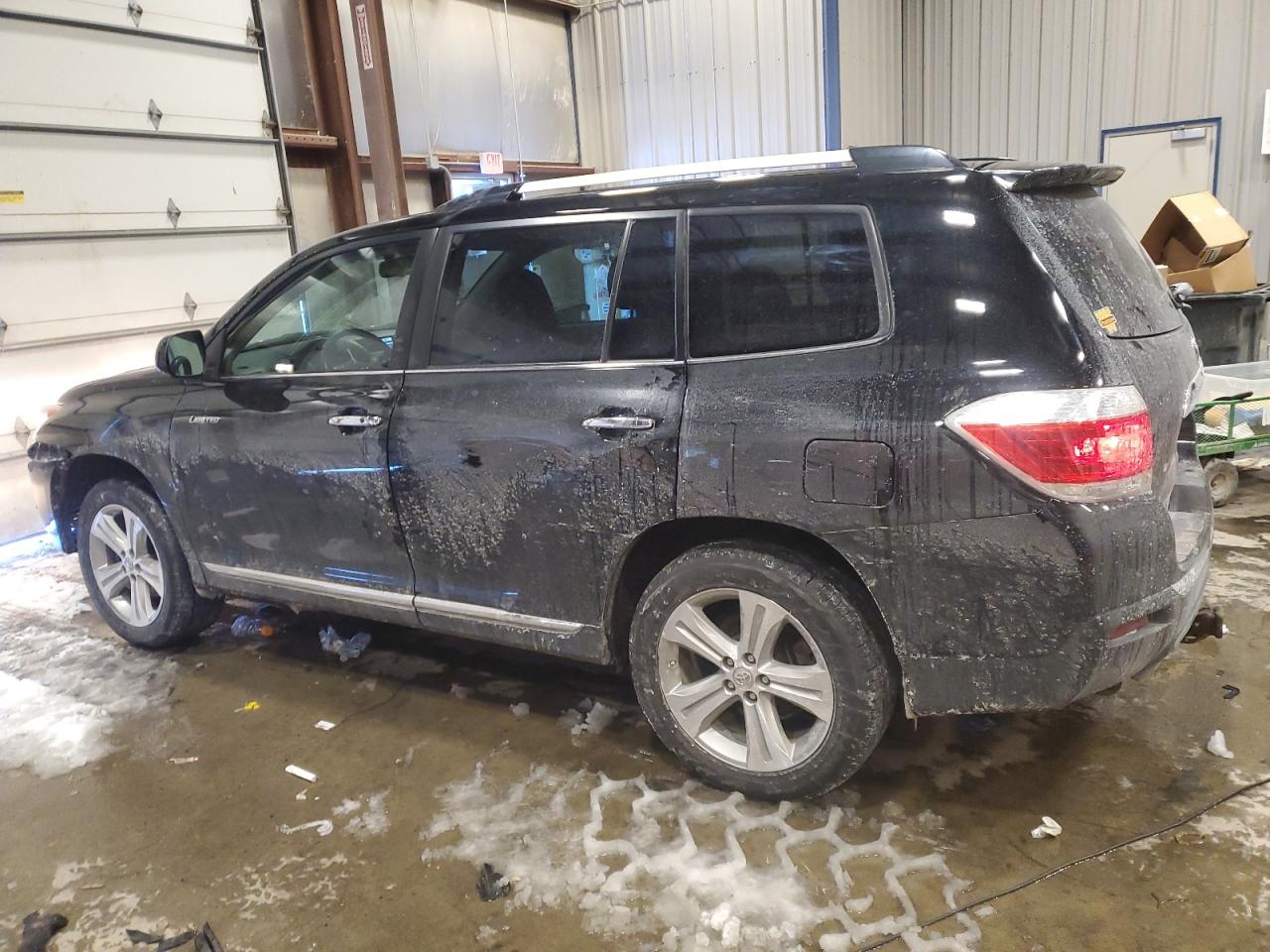 2013 Toyota Highlander - Image 2
