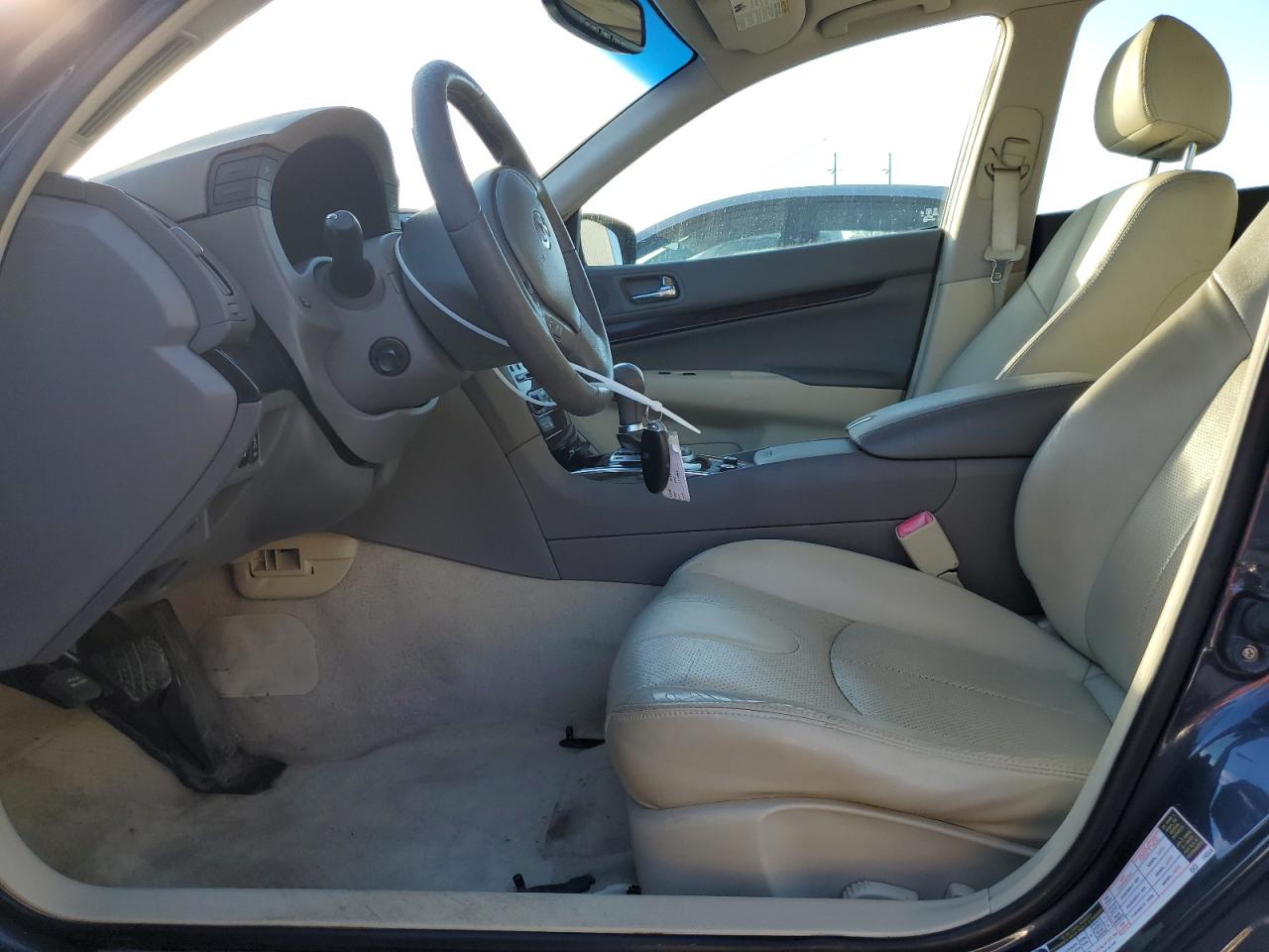 2012 Infiniti G - Image 7