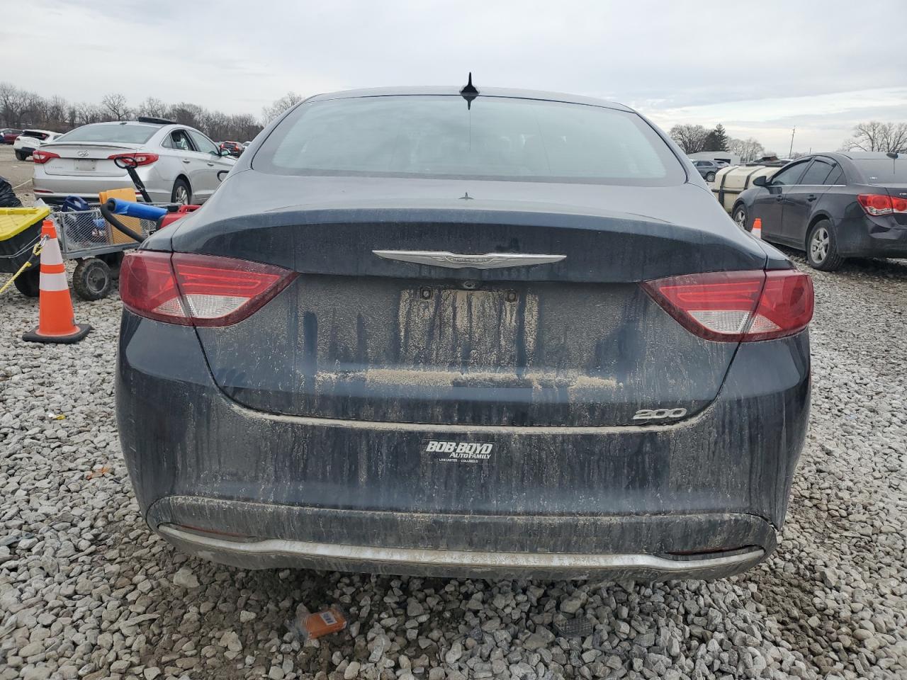 2016 Chrysler 200 - Image 6